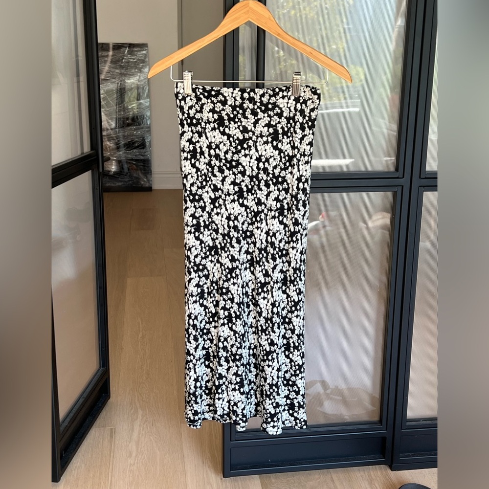 Audrey 3+1 Black and White Floral Midi Skirt